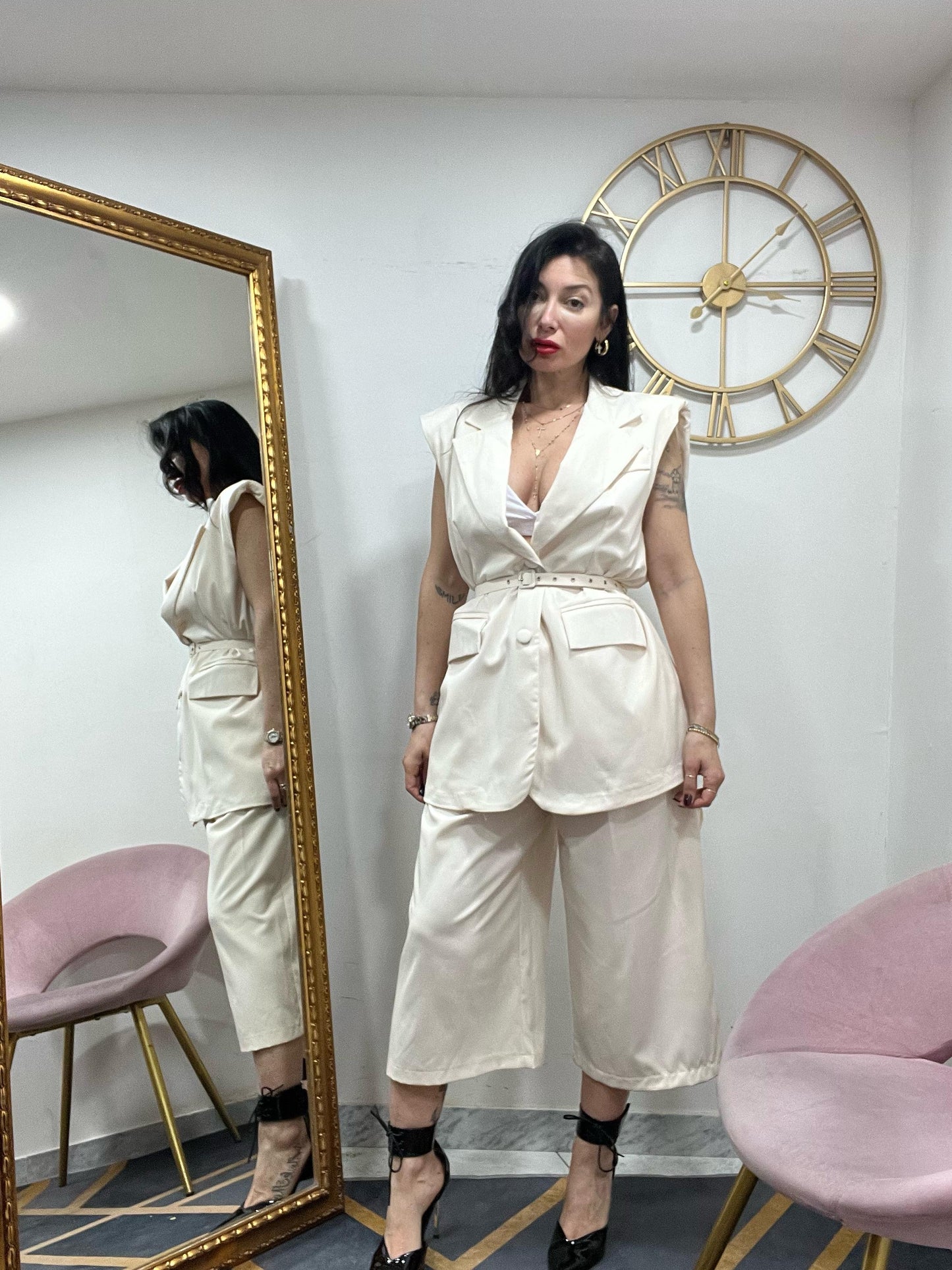 Gilet con cinta e tasconi