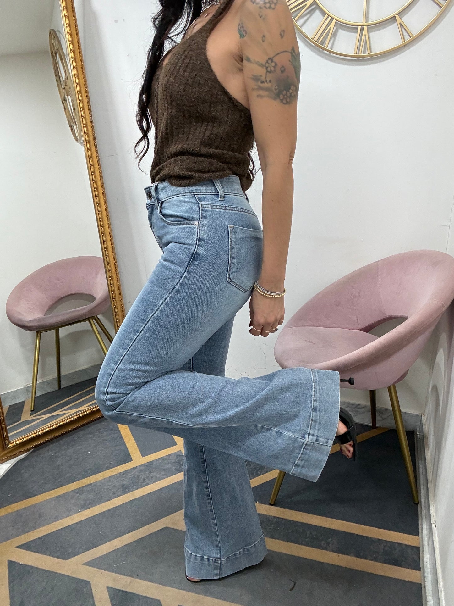 Jeans zampa lavaggio chiaro 820