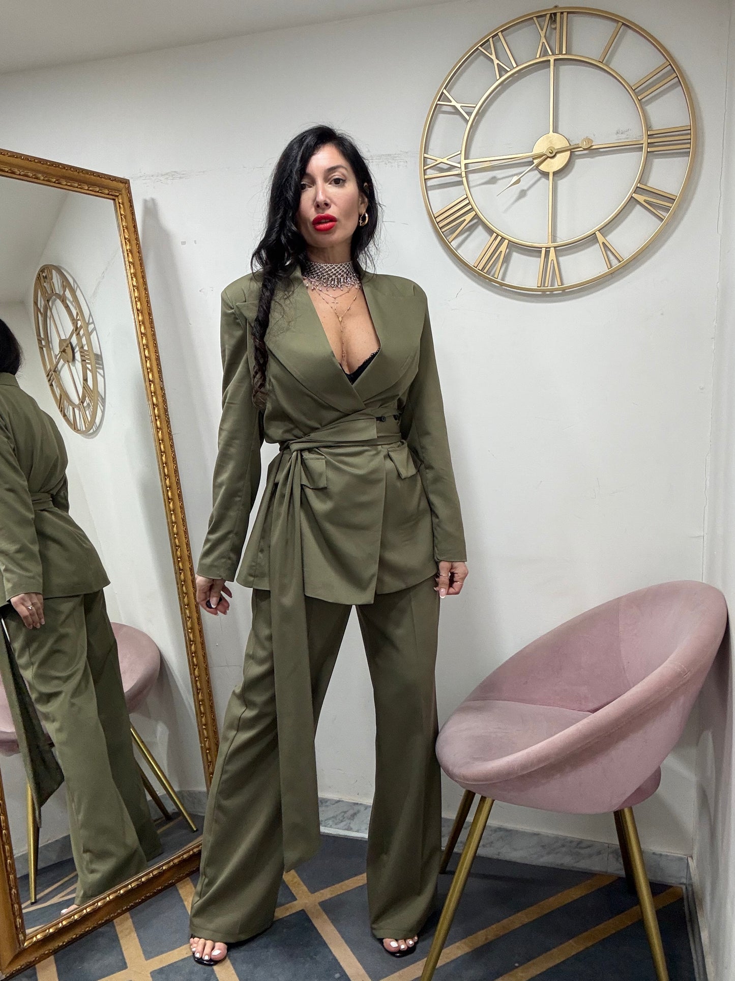 Tailleur collo punta e cinta 612