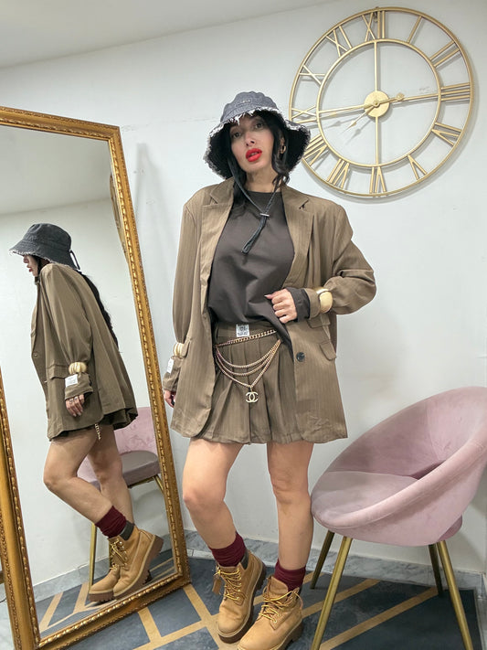 Tailleur gessato gonna pieghe 673#