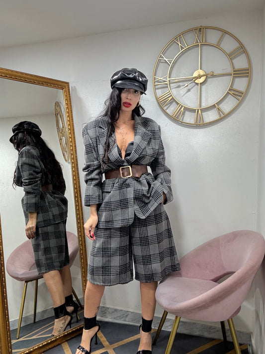 Tailleur bermuda 813