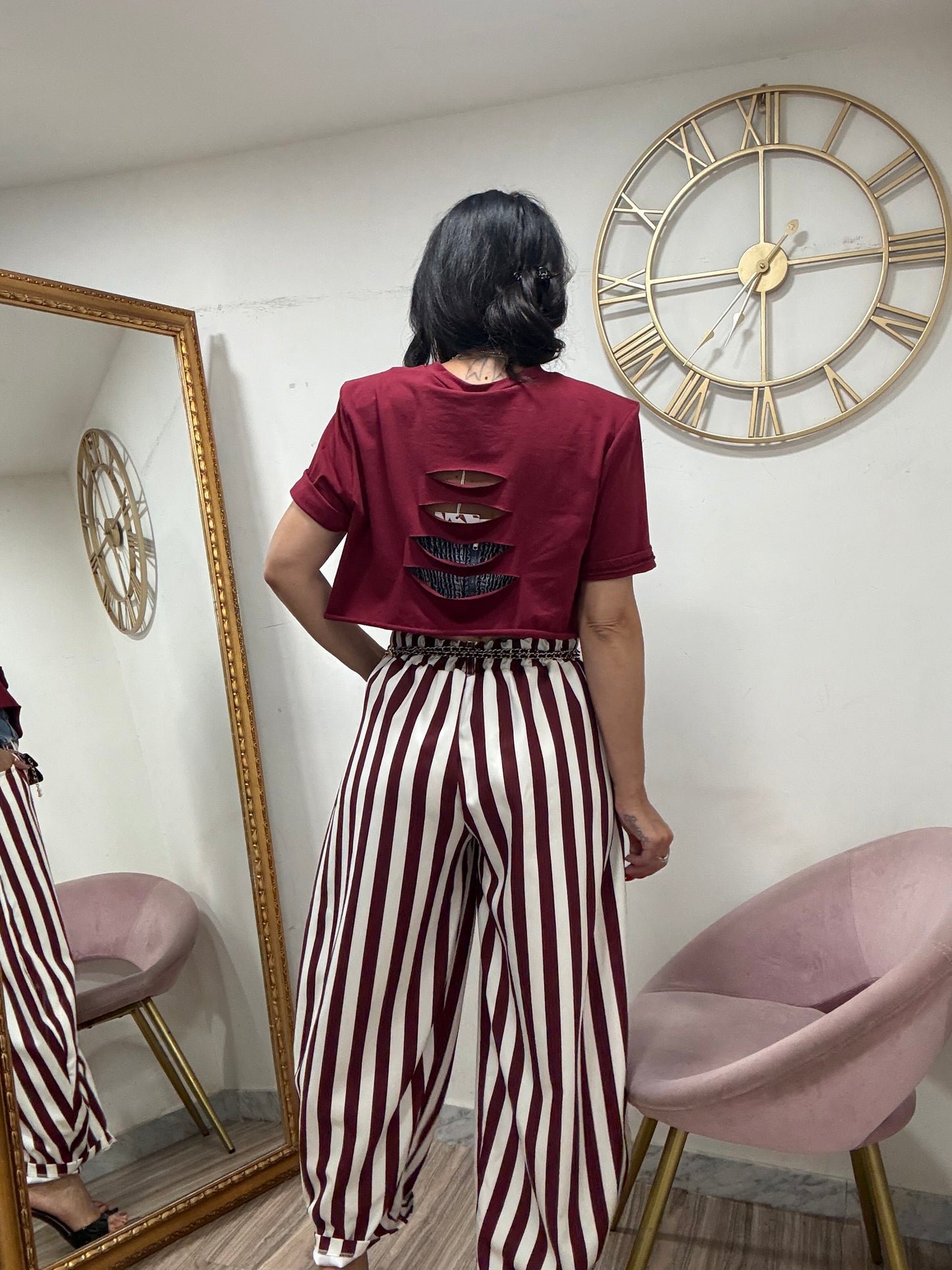 Maglia crop tagli spallina
