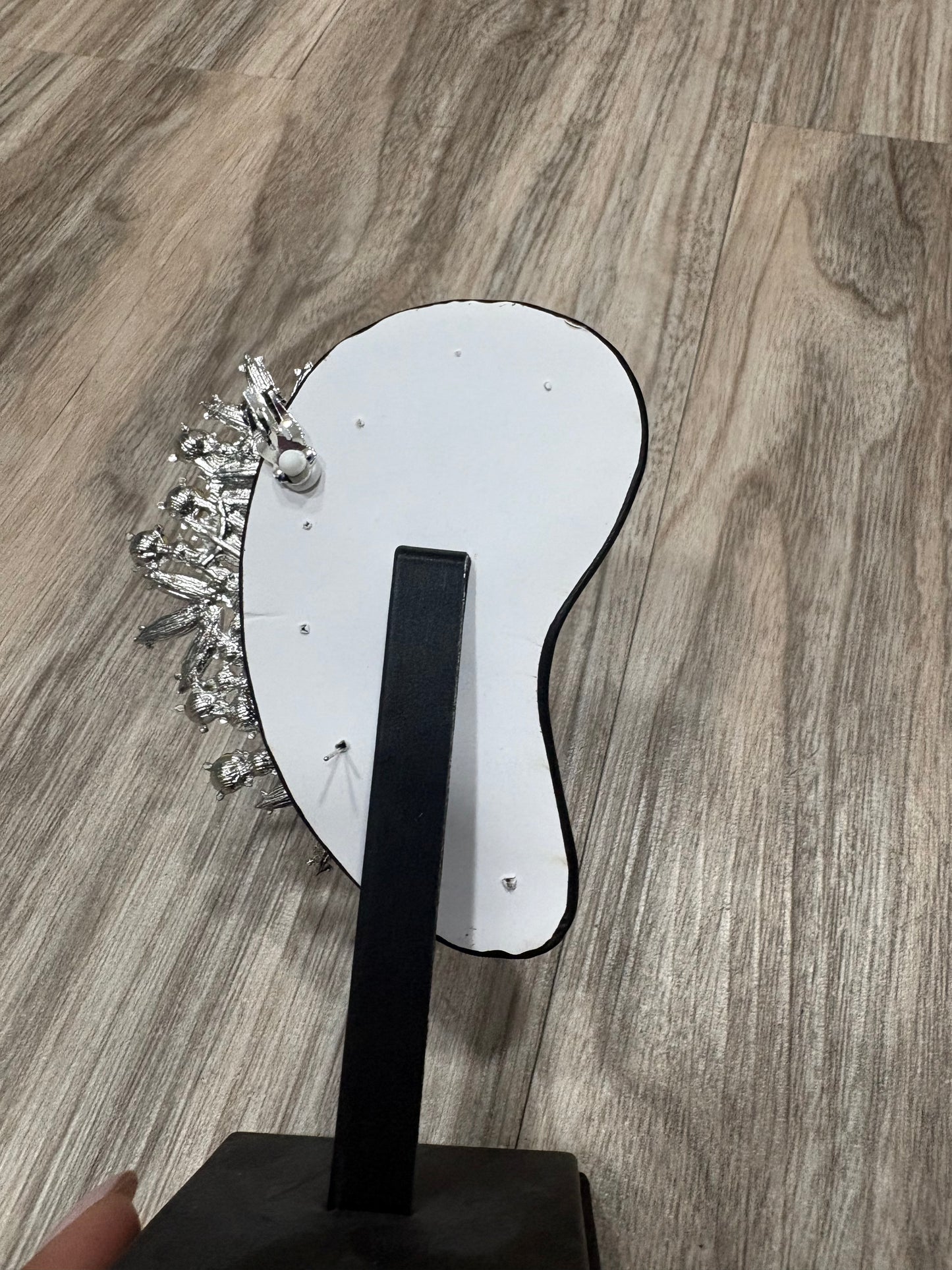 Orecchino fascia strass